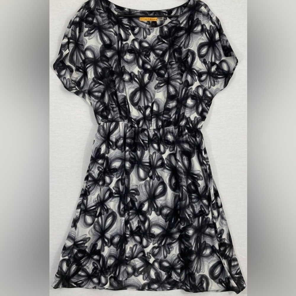 Alice + Olivia Black and White Floral Abstract Silk Dress, size L (12-14)